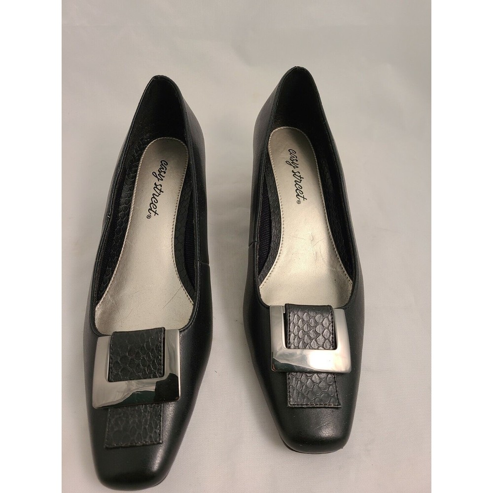 Easy Street Black Buckle Toe Womens Size 7.5 Pumps Heels Shoe